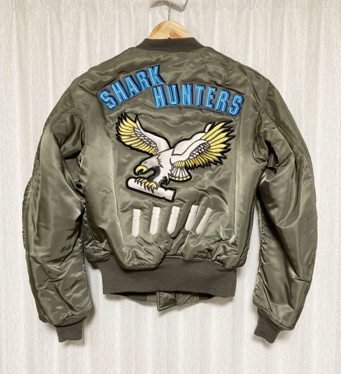 Avirex Ma-1 Shark Hunters Eagle Patch Embroidered Flight Bomber Jacket 3 Avirex Ma-1 Shark Hunters Eagle Patch Embroidered Flight Bomber Jacket